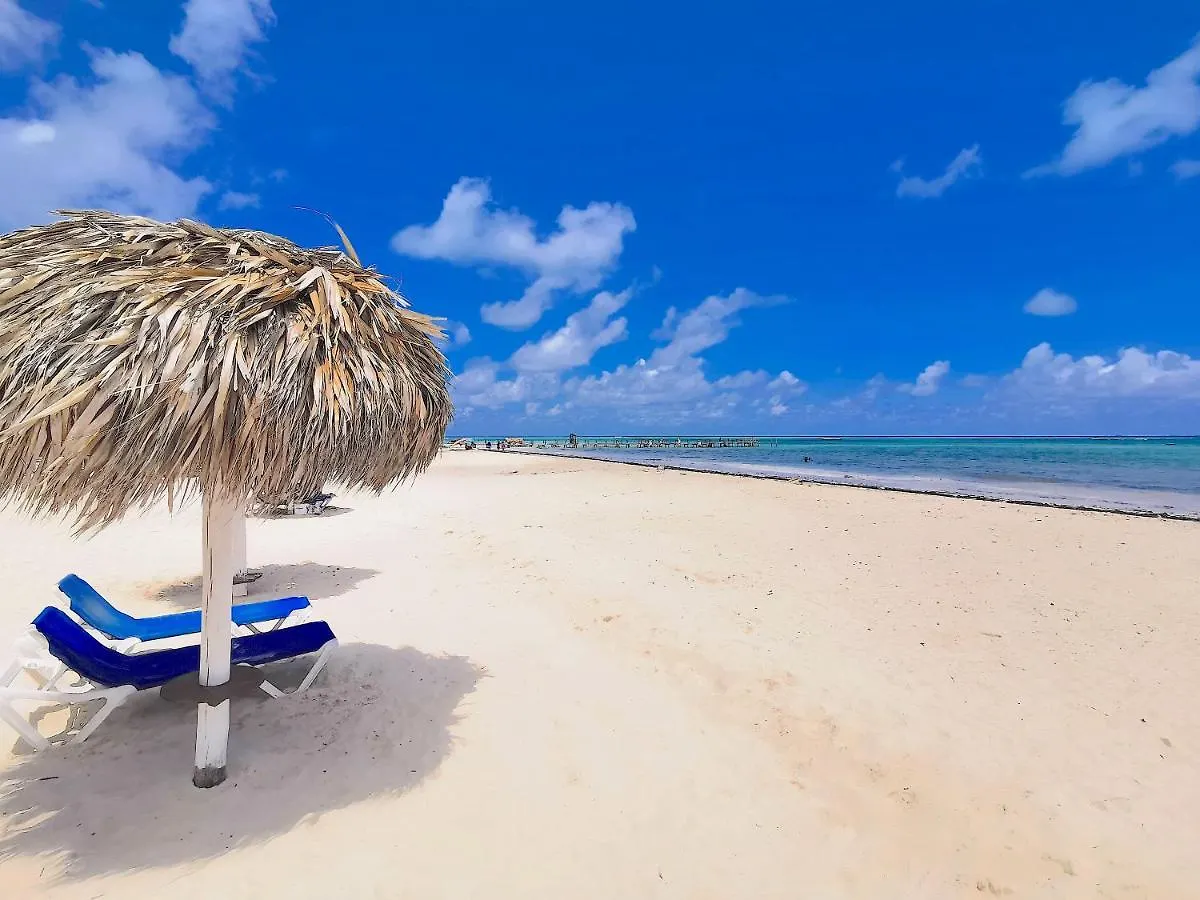 Increible Casa Con Terraza Con Vistas Al Mar En Primera Linea De Playa Cocina Wifi Bbq Tv Toallas Playa Villa Punta Cana