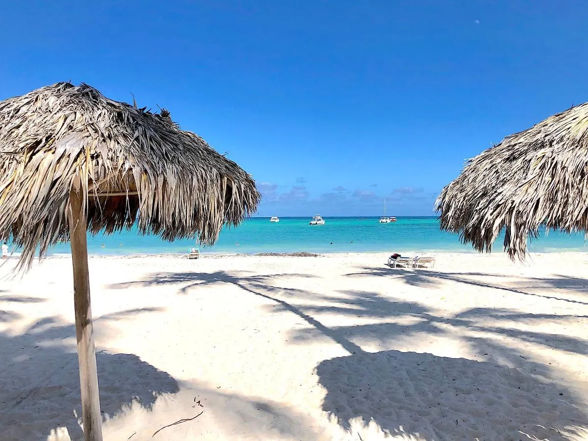 Increible Casa Con Terraza Con Vistas Al Mar En Primera Linea De Playa Cocina Wifi Bbq Tv Toallas Playa Villa Punta Cana